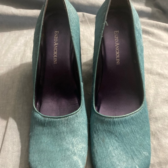 Beautiful Shoes - Picture 2 of 5